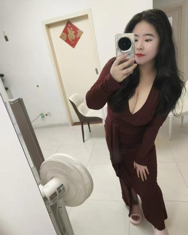 南山40G巨乳露露