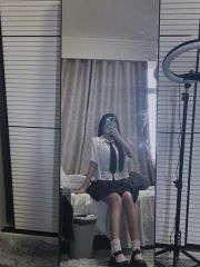 一字马莞式服务小姐姐